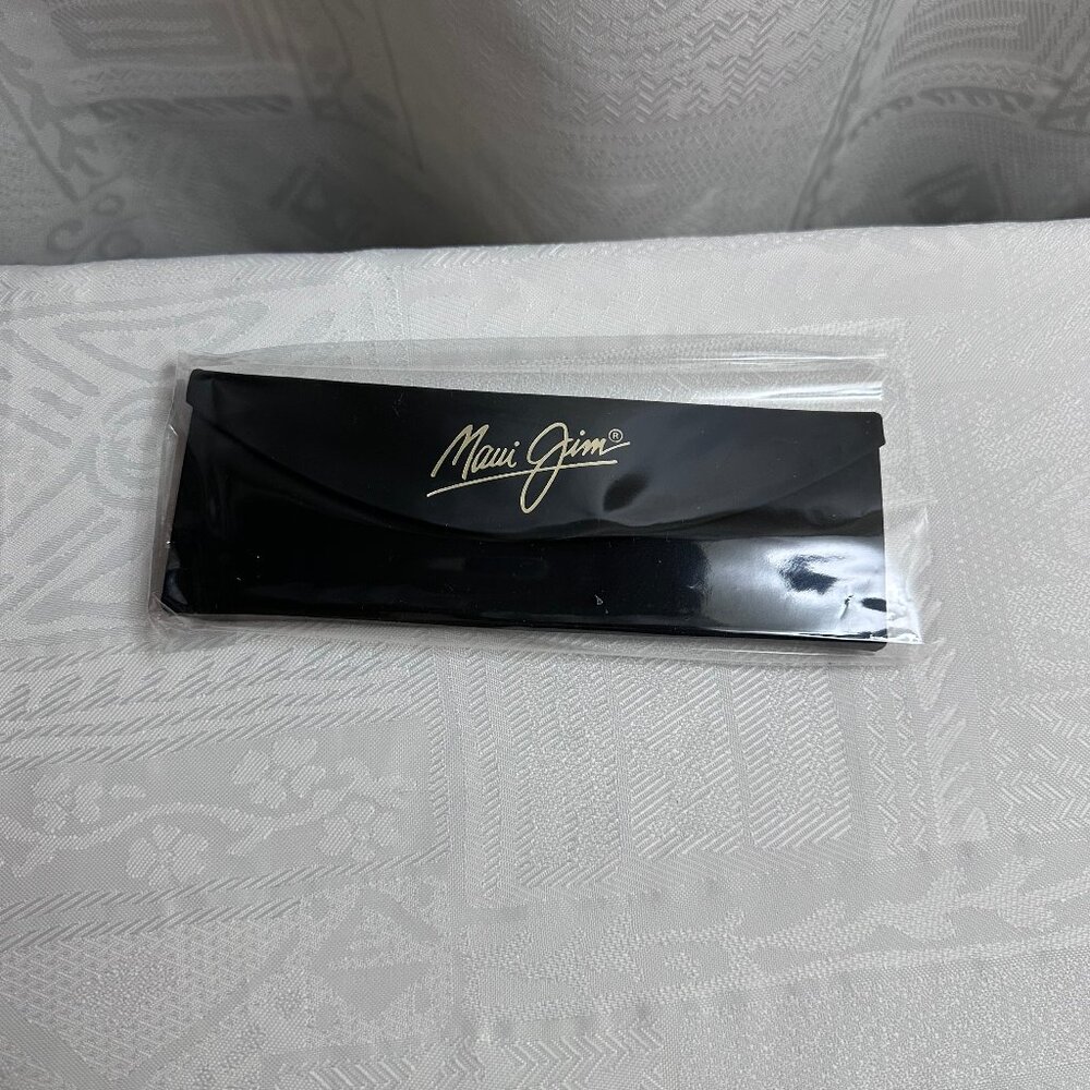 Maui Jim Lotus Black Sunglasses - Picture 13 of 13